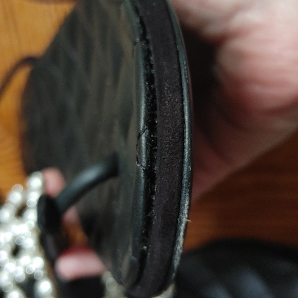 CHANEL Thongs Black Interlocking C Size 40 - Picture 6 of 15